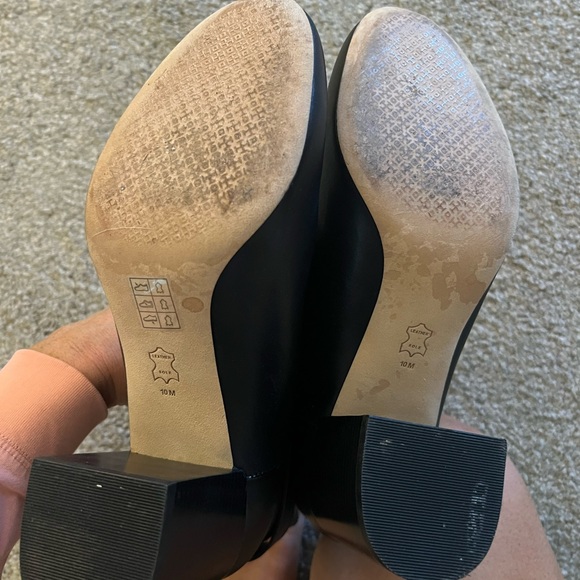 Tory Burch black leather Kira Boots with gold logo hardware size 10 - Picture 5 of 5